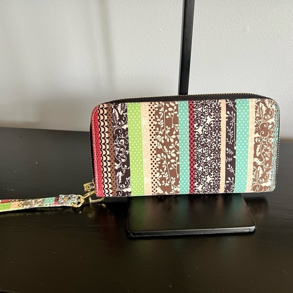 Handbags - Multicolor Patterned Women's Wallet
